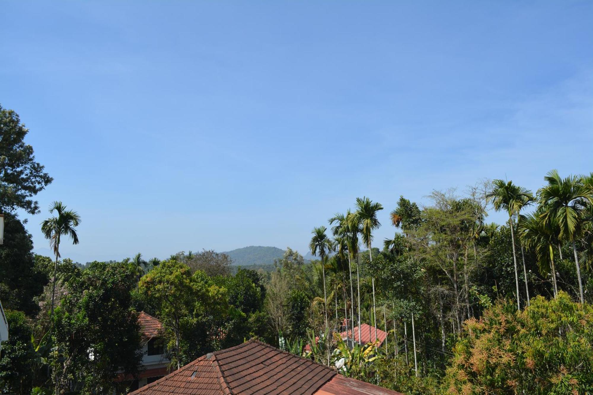 New Mount Residency Apartment Sultan Bathery Bagian luar foto