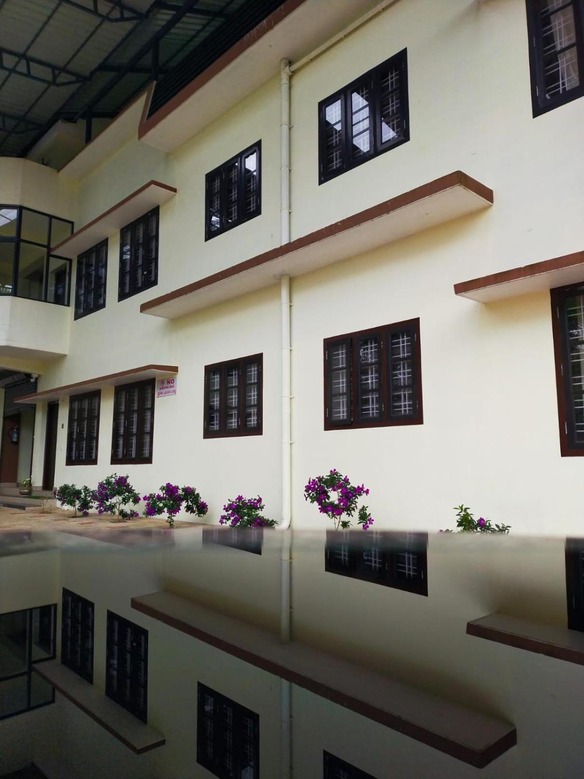 New Mount Residency Apartment Sultan Bathery Bagian luar foto